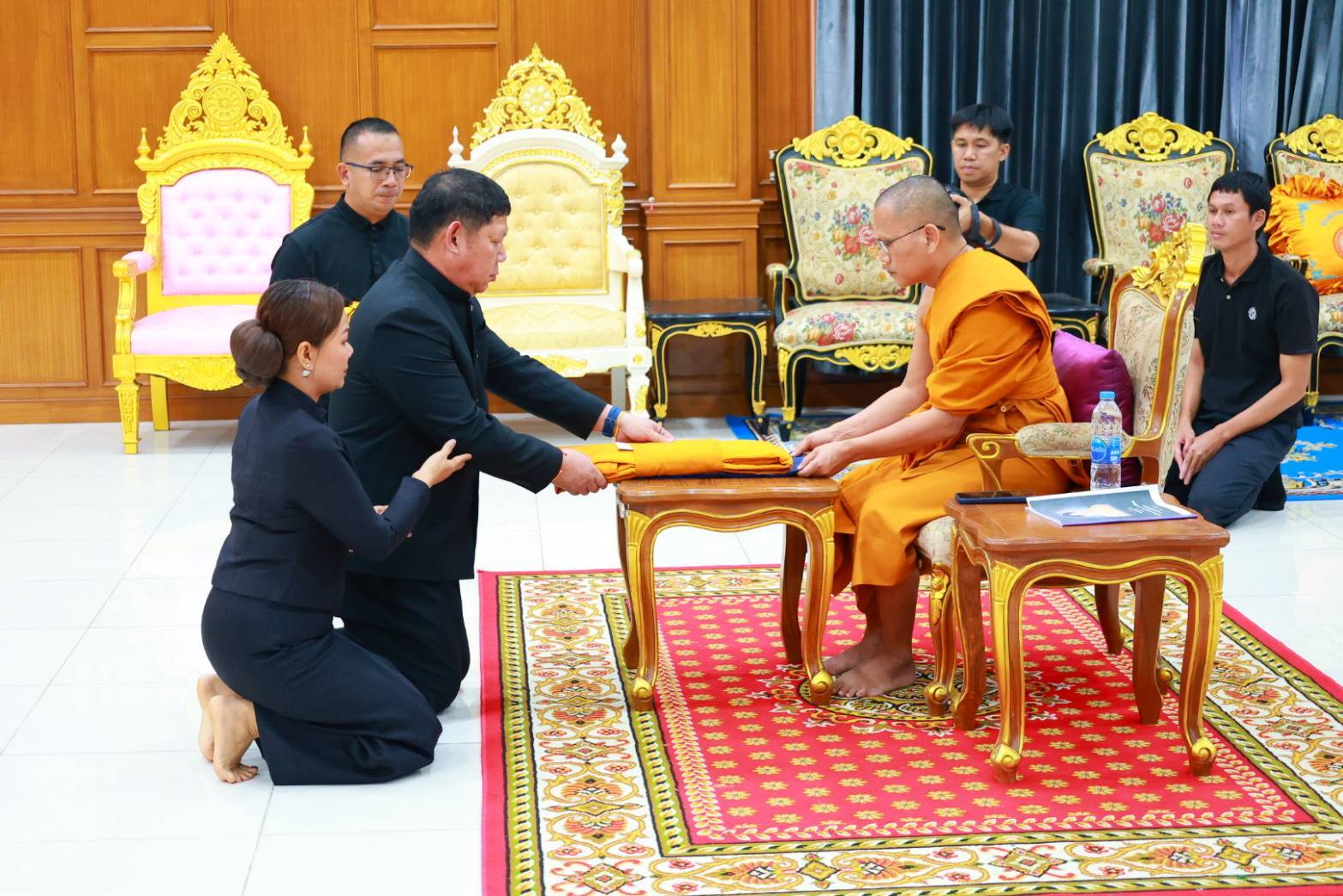 title - วันศุกร์ที่ 24 เมษายน 2569 นายประเสริฐ กาญจนเกียรติกุล ปฏิรูปที่ดินจังหวัดบุรีรัมย์ พร้อมเจ้าหน้าที่ ส.ป.ก.บุรีรัมย์ร่วมพิธีสวดพระพุทธมนต์และเจริญจิตภาวนาอุทิศถวายพระราชกุศลแด่สมเด็จพระนางเจ้าสิริกิติ์ พระบรมราชินีนาถ พระบรมราชชนนีพันปีหลวง